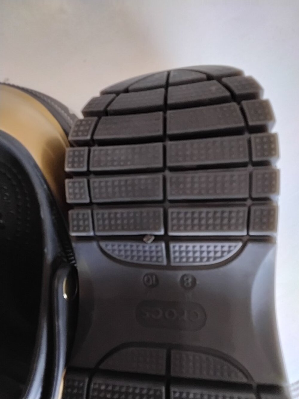 Crocs Classic Mega Crush Metallic Platform Clogs - Black/Gold (Size W10/M8 - Picture 8 of 12